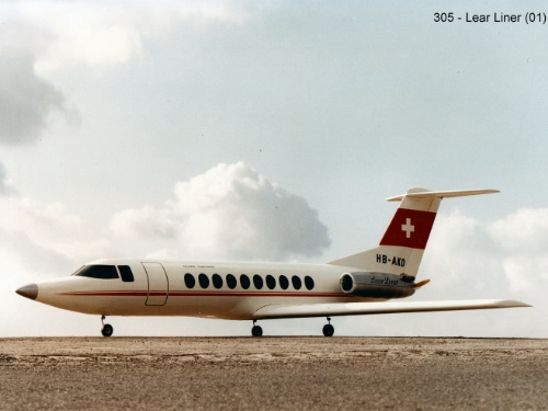 305 - Lear Liner 01